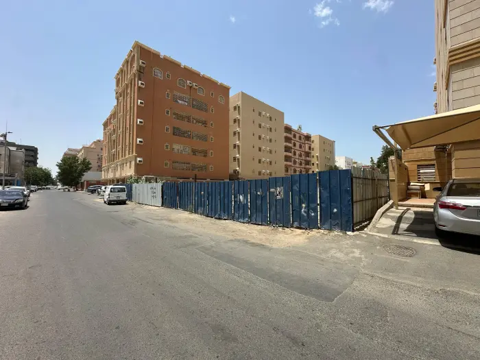 أرض حي النزلة الشرقية قطعة رقم 5 - Manassat Real Estate Company