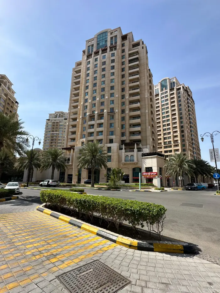 شقة برج اعمار - Manassat Real Estate Company
