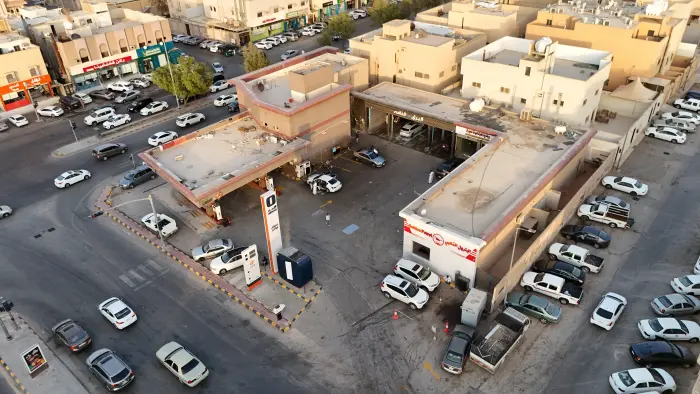 ارض مقام عليها محطة حي السويدي للبيع - شركة منصات العقارية