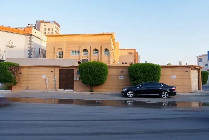 فيلا حي العقيق للبيع - Manassat Real Estate Company