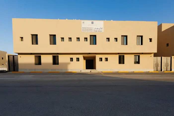 عمارة للايجار حي المصانع (3) - Manassat Real Estate Company